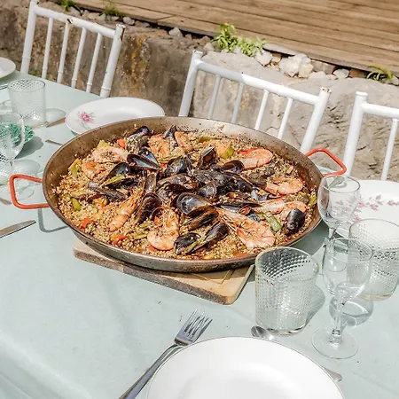 别墅 Mas D'en Giralt 1722, Exclusiva Masia Catalana En El Parc Natural Del Garraf, Ideal Familias, Grupos Y Celebraciones Intimas, Jardines Privados Y Barbacoa, A 10 Min De