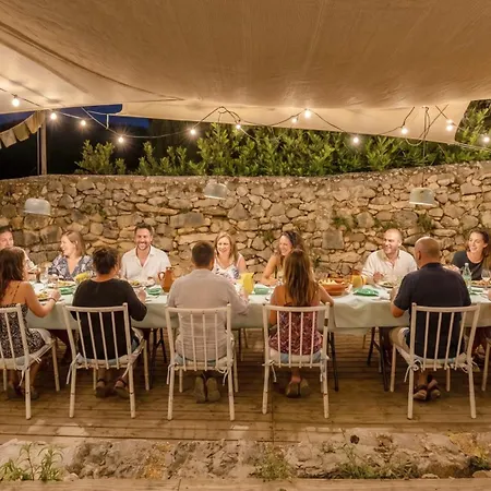 别墅 Mas D'en Giralt 1722, Exclusiva Masia Catalana En El Parc Natural Del Garraf, Ideal Familias, Grupos Y Celebraciones Intimas, Jardines Privados Y Barbacoa, A 10 Min De 锡切斯